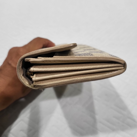 Louis Vuitton Damier Azur Canvas Sarah Long Wallet - Picture 3 of 11